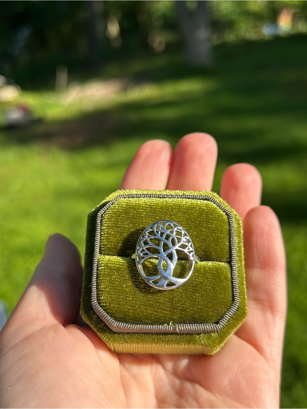 Open work filigree Sterling Silver Tree of Life Ring size 9.25